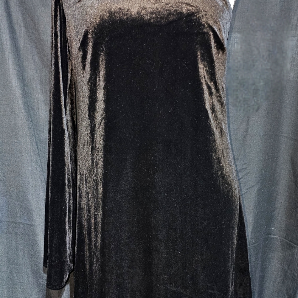 New French Connection Black velvet dress